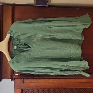 Bila•77 | Green Long Sleeve Peasant Blouse  with Pleating and Smocking at Wrist